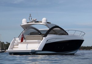 Sunseeker-Portofino-40-behind